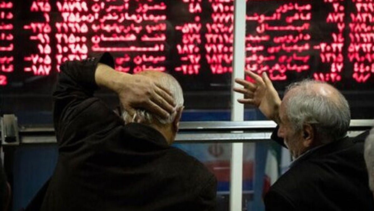 چرا بورس تهران امروز قرمز شد و فرابورس مثبت ماند؟