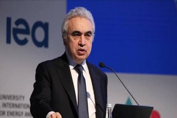 تأکید آژانس بینالمللی انرژی بر عدم بازگشت بازارها به شرایط پیش از جنگ با ایران تا سال ۲۰۲۷