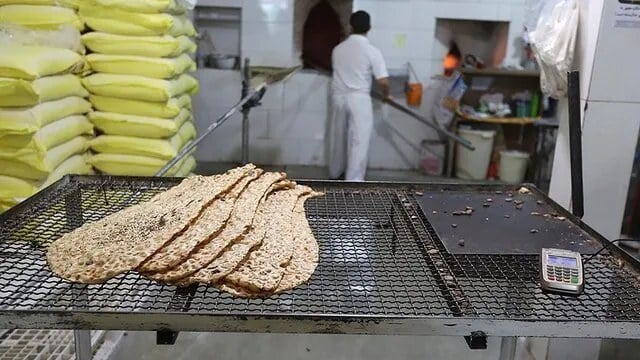 سنگک کیلویی از این تاریخ به نانوایی‌ها می‌آید / قیمت نان گران‌تر می‌شود؟