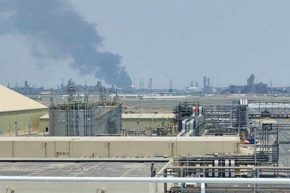 حمله موشکی یمن به شرق و جنوب عربستان/ پروازها در فرودگاه ملک فهد متوقف شد