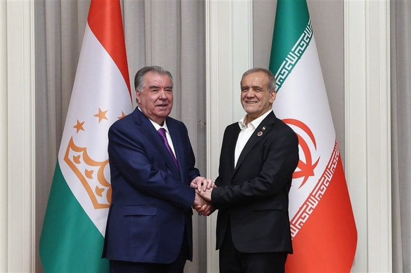 تأکید روسای جمهور بر تعمیق روابط ایران و تاجیکستان در گفتوگوی تلفنی