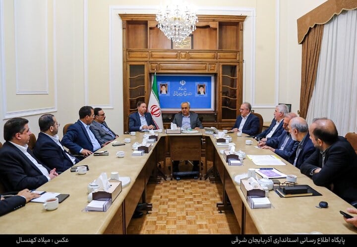 بانک دی در تأمین مالی طرح‌ های پیشران آذربایجان‌ شرقی نقش‌ آفرینی کند