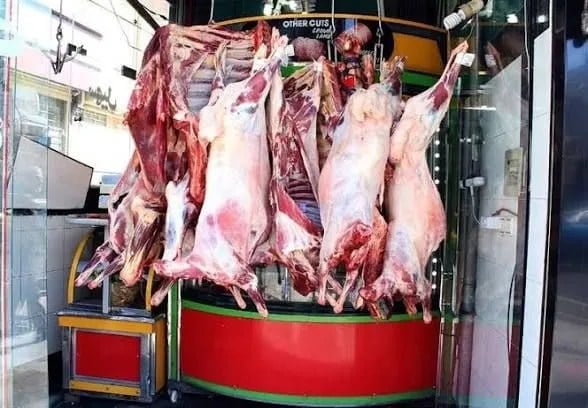 رئیس شورای تأمین دام: با وجود کاهش قیمت دام زنده، اما نرخ گوشت دستکاری شده و هر کسی به قیمتی دلخواه خود میفروشد/ گوشت گاومیش به سبد گوشت کشور اضافه شد