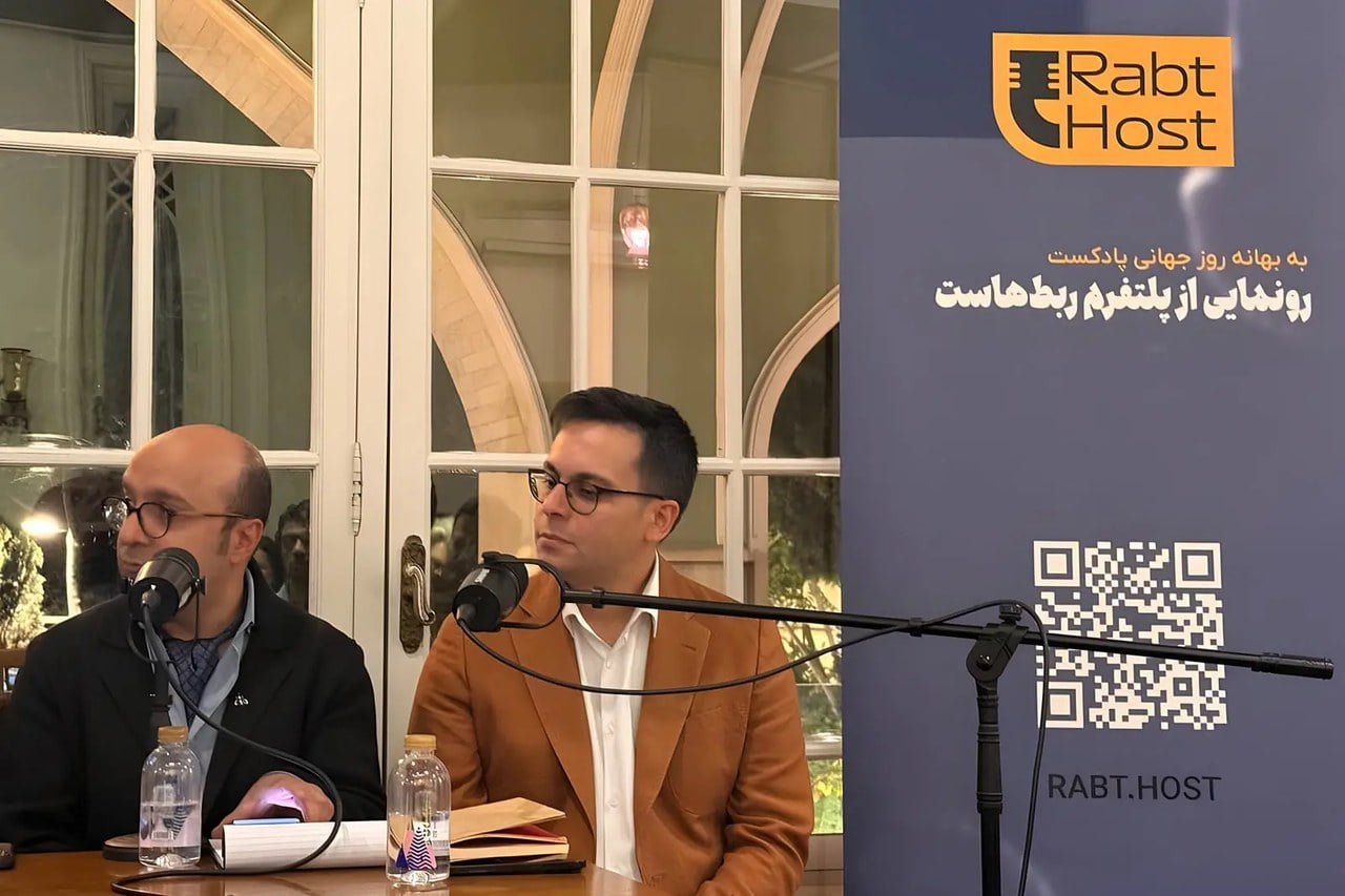 ربطهاست رونمایی شد؛ پلتفرمی برای درآمدزایی پادکستها و تبلیغات صوتی پویا