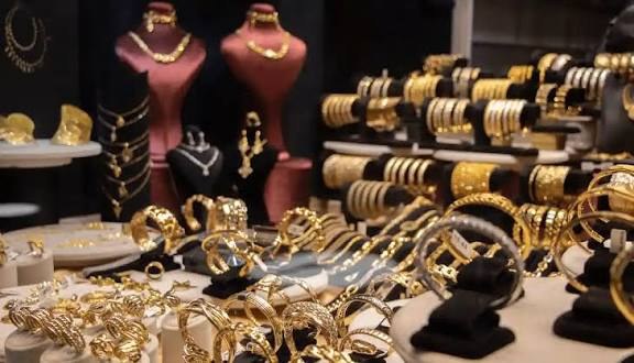 طلای ۱۸ عیار به ۲۶ میلیون و ۴۲۵ هزار تومان ؛ سکه طرح جدید به ۲۶۹ میلیون و ۶۰۰ هزار تومان