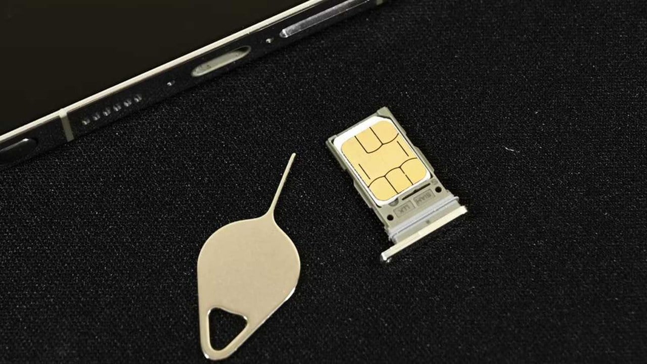 این اشتباه هنگام خارج کردن سیمکارت ممکن است گوشی شما را در یک لحظه از کار بیندازد