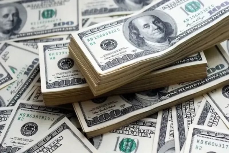 افزایش 10 هزار تومانی قیمت دلار / چرا دلار در این مسیر پرشتاب گرفت؟