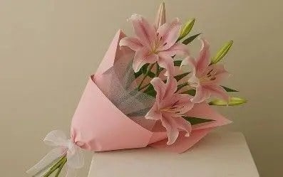 افزایش قیمت ۲۰۰ درصدی ترند این روزهای اینستاگرام؛ ۵ شاخه لیلیوم نزدیک به ۵ میلیون تومان