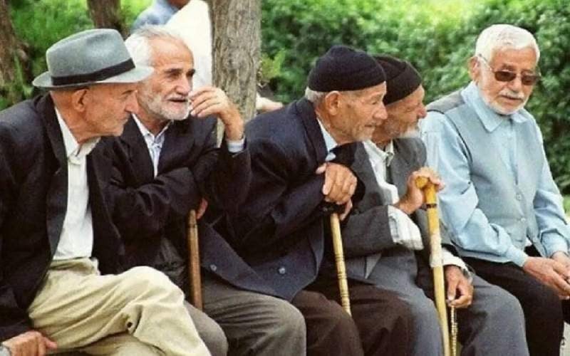 سالمندان زیر باز اجاره خانه