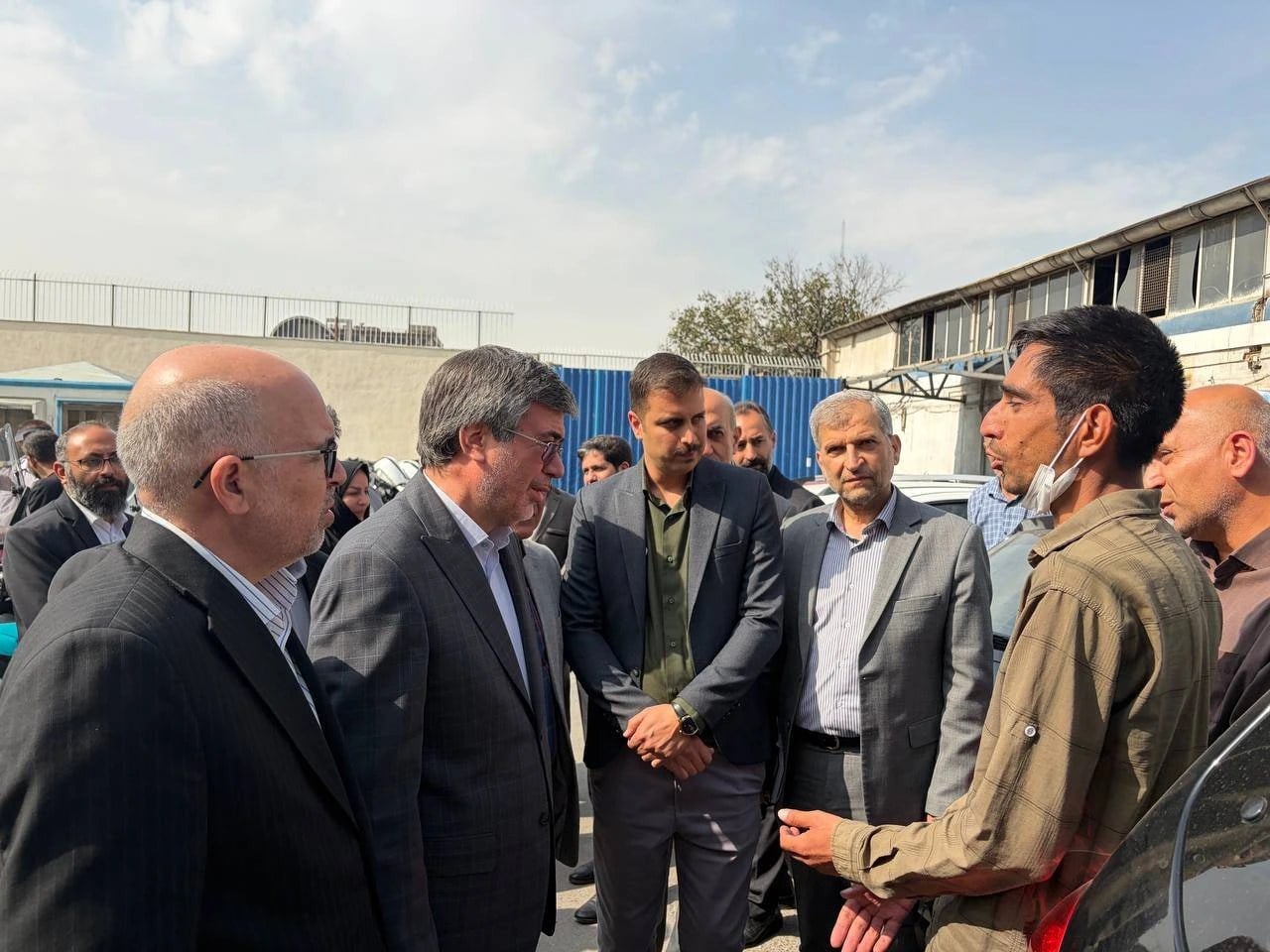 دکتر علی جباری در بازدید از شعبه شرق تأکید کرد؛ ارتقای کیفیت خدمات و تکریم بیمهگزاران بیمه ایران