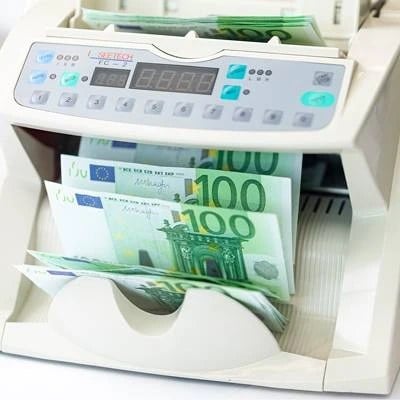 توسعه چشمگیر خدمات ارزی بانک اقتصاد نوین