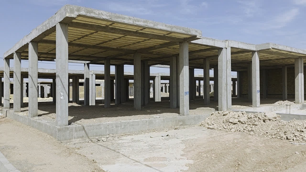 تأکید معاون وزیر بر تسریع تأمین زیرساختهای مسکن حمایتی میبد