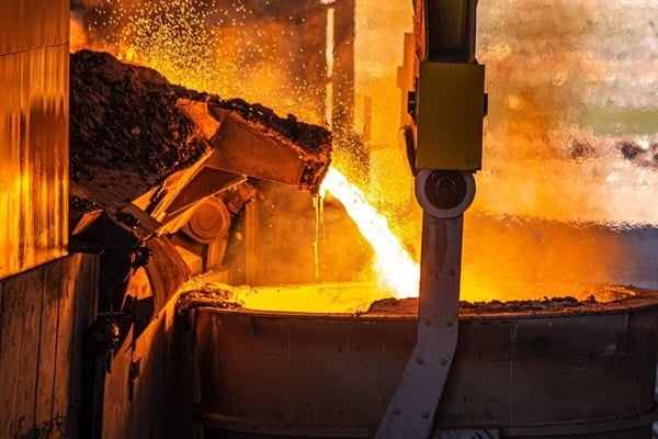 فولاد کانادا از آمریکا روی برگرداند؛ تعرفههای ترامپ مسیر بازار را تغییر داد
