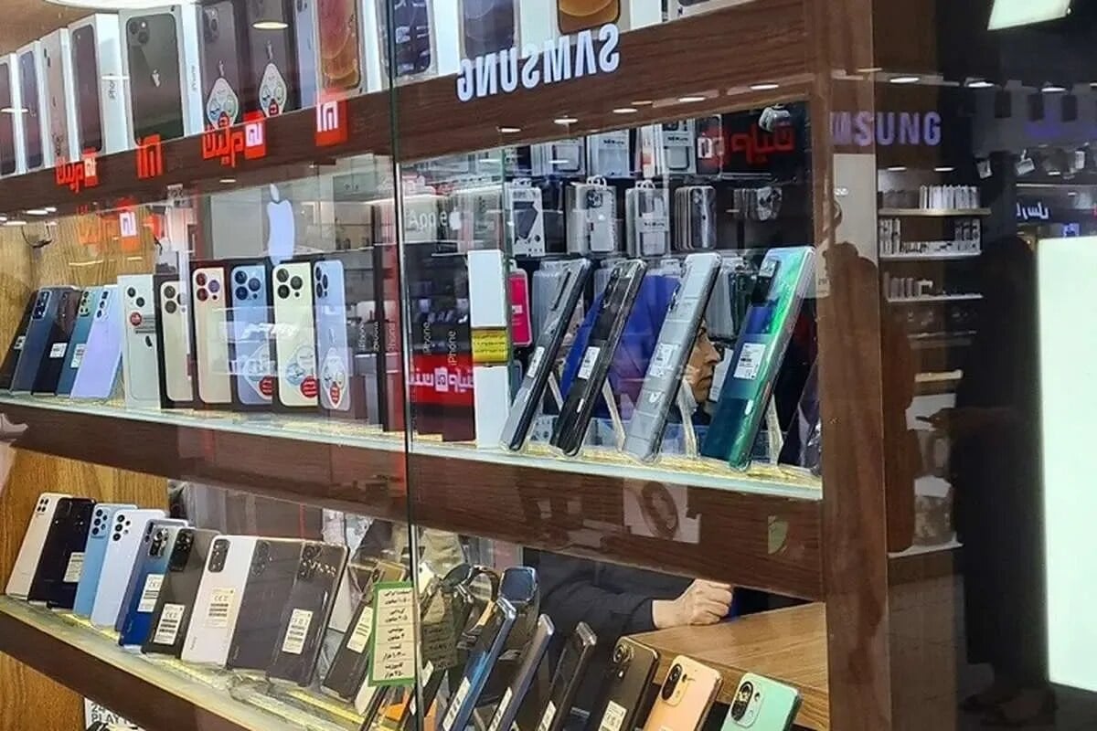 قیمت گوشی امروز شوکهکننده شد؛ آیفون ۱۷ پرو مکس ۵۰۶ میلیون تومان!