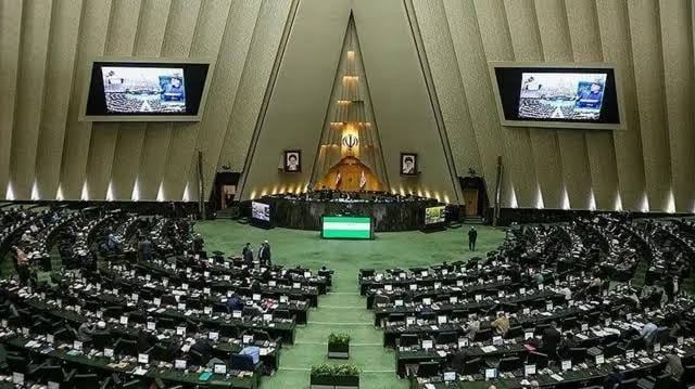 آغاز جلسه علنی مجلس شورای اسلامی با بررسی طرحهای مهم