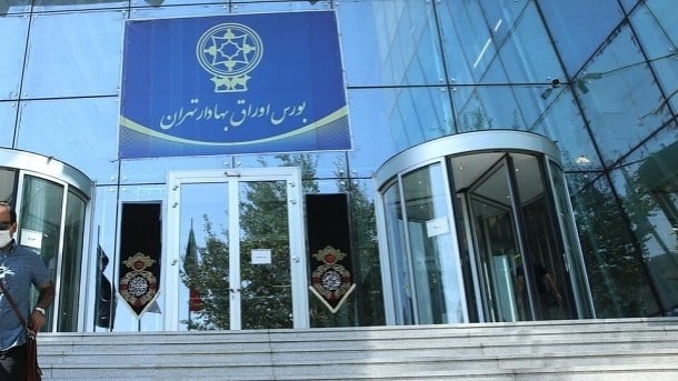 درآمد بورس تهران در نیمه نخست سال بیش از سه برابر شد