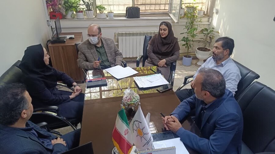 جلسه بررسی چالش های دفتر اشتغال و بیمه